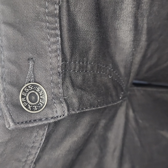 Express pants - Picture 2 of 12